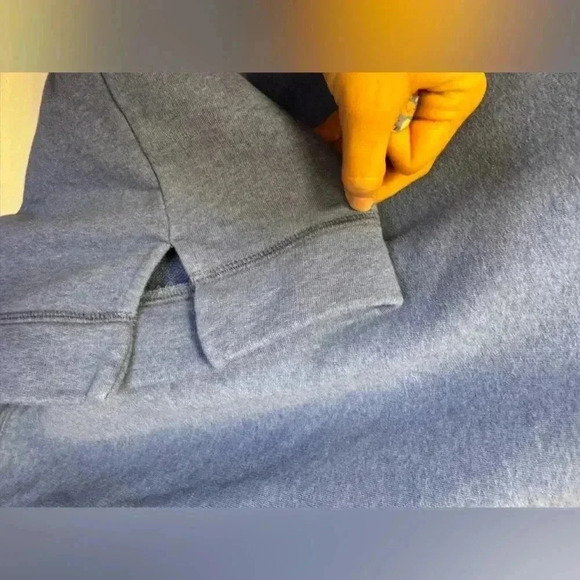 Women’s Talbots blue pullover sweatshirt crewneck size small - Picture 4 of 9